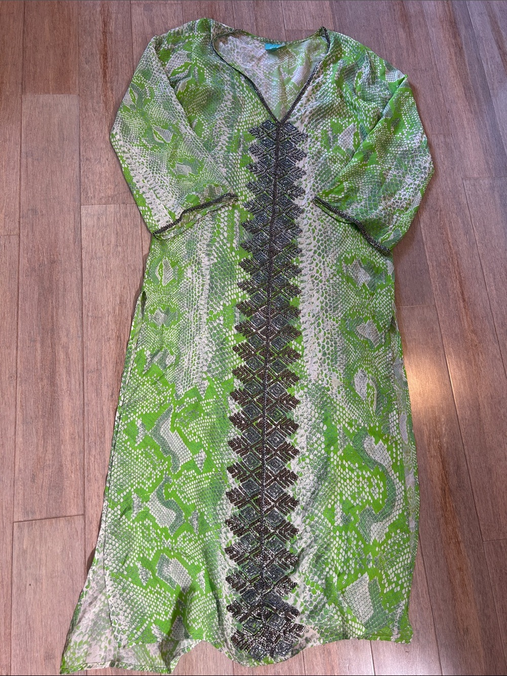 Green Printed V-Neck Long Sleeve Maxi Dress